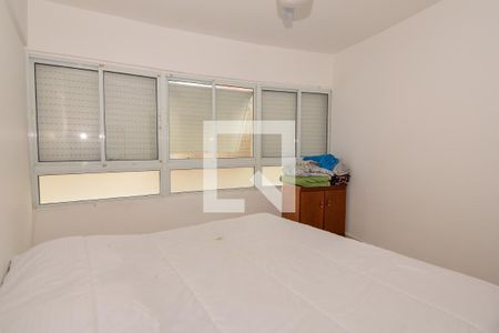 Quarto 1 de apartamento para alugar com 2 quartos, 66m² em Jardim Las Palmas, Guarujá