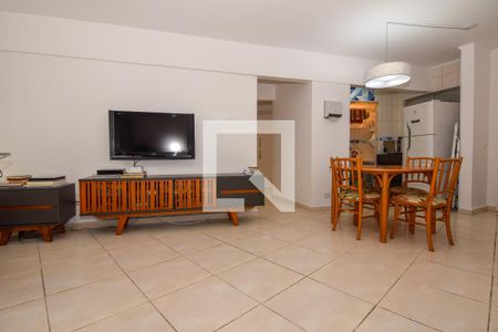 Sala de apartamento para alugar com 2 quartos, 66m² em Jardim Las Palmas, Guarujá