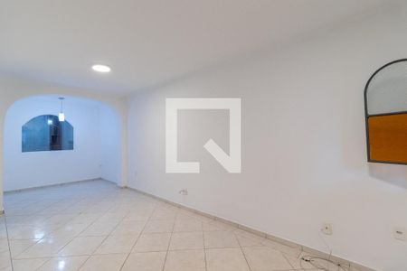 Sala de casa para alugar com 2 quartos, 120m² em Vila Bianca, São Paulo