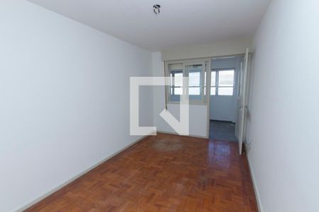 Quarto 1 de apartamento para alugar com 2 quartos, 75m² em Passo da Areia, Porto Alegre