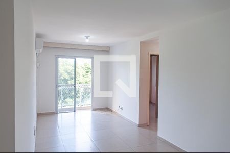 Sala de apartamento para alugar com 2 quartos, 54m² em Taquara, Rio de Janeiro