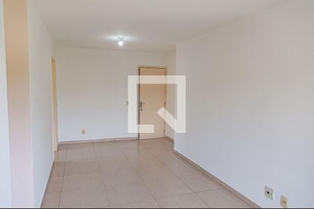 Sala de apartamento para alugar com 2 quartos, 54m² em Taquara, Rio de Janeiro