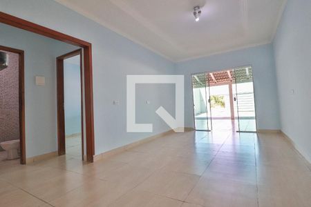 Sala de casa para alugar com 4 quartos, 170m² em Jardim Fonte Nova, Goiânia