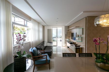 Sala de apartamento à venda com 4 quartos, 135m² em Ipiranga, Belo Horizonte