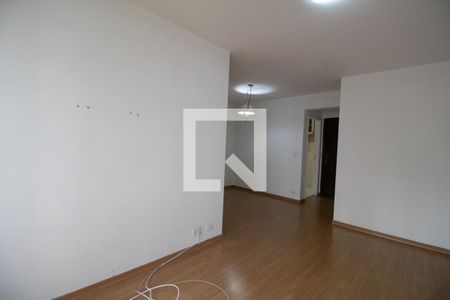 Sala de apartamento para alugar com 2 quartos, 70m² em Jardim Ester Yolanda, São Paulo