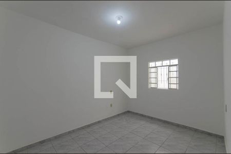 Casa à venda com 220m², 2 quartos e 2 vagas Casa à venda com 220m², 2 quartos e 2 vagasQuarto