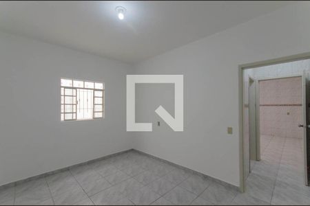 Casa à venda com 220m², 2 quartos e 2 vagas Casa à venda com 220m², 2 quartos e 2 vagasQuarto