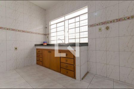 Casa à venda com 220m², 2 quartos e 2 vagas Casa à venda com 220m², 2 quartos e 2 vagasCozinha