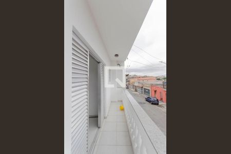 Casa à venda com 220m², 2 quartos e 2 vagas Casa à venda com 220m², 2 quartos e 2 vagasSacada Suíte