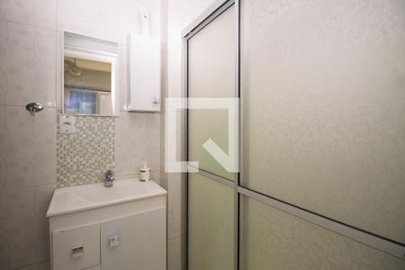 Banheiro de kitnet/studio para alugar com 1 quarto, 31m² em Centro Histórico, Porto Alegre