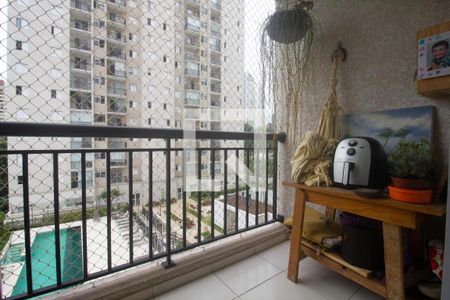 Varanda de apartamento à venda com 2 quartos, 68m² em Vila Praia, São Paulo