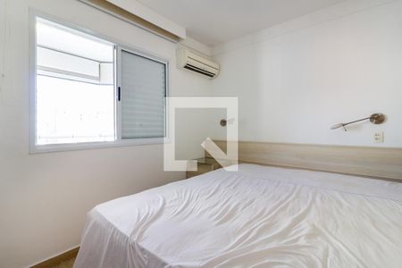 Suite de apartamento para alugar com 2 quartos, 75m² em Vila Olímpia, São Paulo
