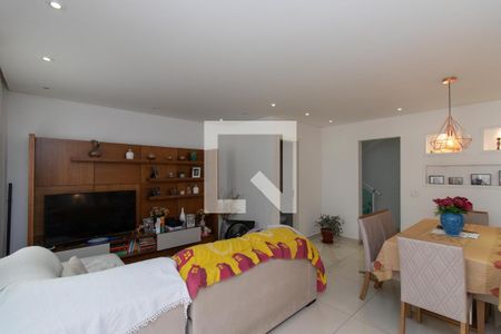 Sala de casa de condomínio à venda com 3 quartos, 214m² em Barro Branco (zona Norte), São Paulo