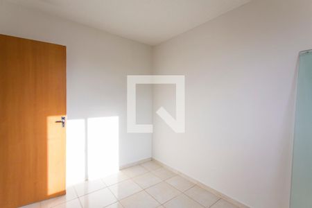 Quarto 2 de apartamento para alugar com 2 quartos, 48m² em Jardim Europa, Uberlândia