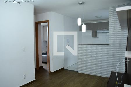 Sala de apartamento para alugar com 2 quartos, 42m² em Jardim Caiapiá, Cotia