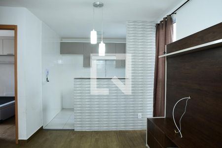 Sala de apartamento para alugar com 2 quartos, 42m² em Jardim Caiapiá, Cotia