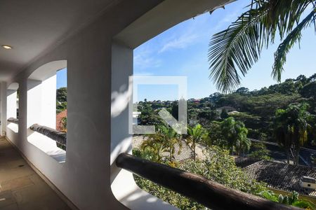 Casa à venda com 700m², 3 quartos e 6 vagas Casa à venda com 700m², 3 quartos e 6 vagasVaranda da suíte 2