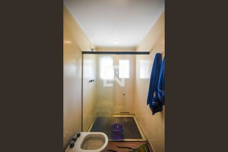 Casa à venda com 700m², 3 quartos e 6 vagas Casa à venda com 700m², 3 quartos e 6 vagasBanheiro suíte 1