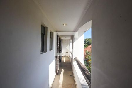Casa à venda com 700m², 3 quartos e 6 vagas Casa à venda com 700m², 3 quartos e 6 vagasVaranda da suíte 2