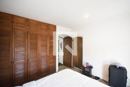 Casa à venda com 700m², 3 quartos e 6 vagas Casa à venda com 700m², 3 quartos e 6 vagasSuíte 1