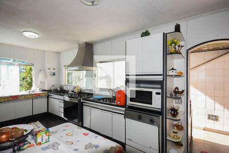 Casa à venda com 700m², 3 quartos e 6 vagas Casa à venda com 700m², 3 quartos e 6 vagasCozinha