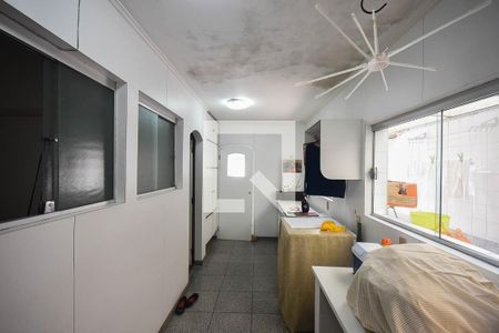 Casa à venda com 700m², 3 quartos e 6 vagas Casa à venda com 700m², 3 quartos e 6 vagasÁrea de serviço