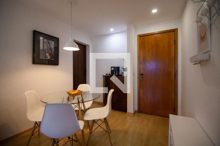 Sala - 2 ambientes de apartamento à venda com 1 quarto, 60m² em Barra da Tijuca, Rio de Janeiro