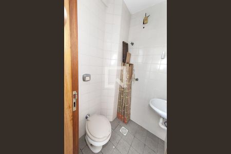 Apartamento para alugar com 94m², 2 quartos e 1 vaga Apartamento para alugar com 94m², 2 quartos e 1 vagaBanheiro de Serviço