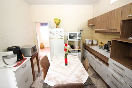 Casa à venda com 146m², 4 quartos e 2 vagas Casa à venda com 146m², 4 quartos e 2 vagasCozinha 2