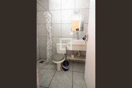 Casa à venda com 146m², 4 quartos e 2 vagas Casa à venda com 146m², 4 quartos e 2 vagasBanheiro 1