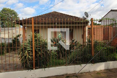 Casa à venda com 146m², 4 quartos e 2 vagas Casa à venda com 146m², 4 quartos e 2 vagasFachada