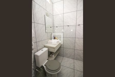 Casa à venda com 146m², 4 quartos e 2 vagas Casa à venda com 146m², 4 quartos e 2 vagasBanheiro 1