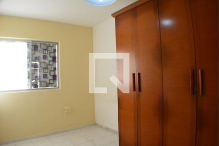 Quarto 2 com banheiro  de apartamento para alugar com 3 quartos, 82m² em Costa Azul, Salvador