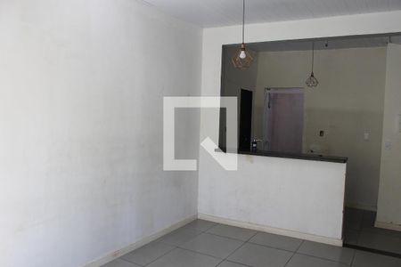 Sala de casa para alugar com 2 quartos, 96m² em Porto Novo, São Gonçalo