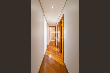 Corredor  de apartamento à venda com 3 quartos, 104m² em Vila America, Santo André