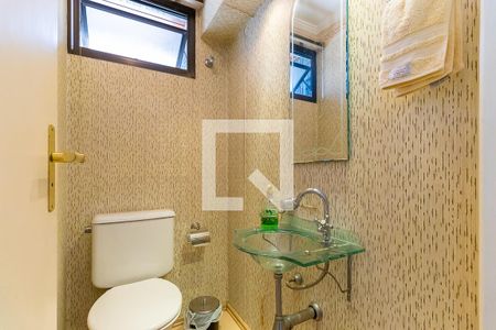 Lavabo de apartamento para alugar com 1 quarto, 57m² em Cambuí, Campinas