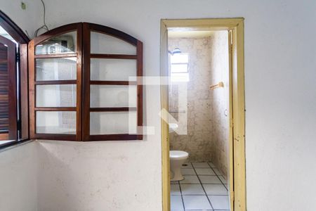 Sala de casa para alugar com 4 quartos, 700m² em Quitaúna, Osasco