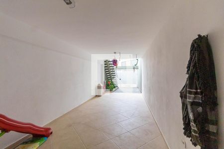 Garagem de casa à venda com 3 quartos, 136m² em Vila Nova Savoia, São Paulo