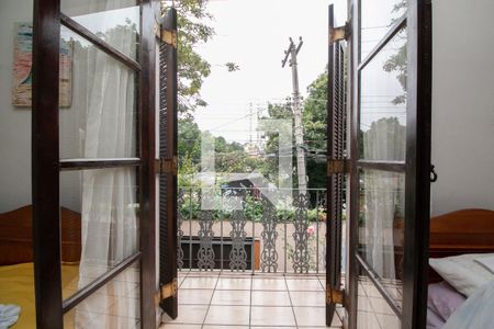 Casa à venda com 480m², 5 quartos e 8 vagas Casa à venda com 480m², 5 quartos e 8 vagasVaranda Suíte 1