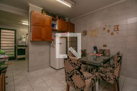 Casa à venda com 480m², 5 quartos e 8 vagas Casa à venda com 480m², 5 quartos e 8 vagasCozinha