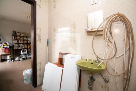 Casa à venda com 480m², 5 quartos e 8 vagas Casa à venda com 480m², 5 quartos e 8 vagasBanheiro Edicula