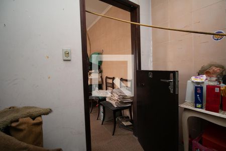 Casa à venda com 480m², 5 quartos e 8 vagas Casa à venda com 480m², 5 quartos e 8 vagasCozinha Edicula