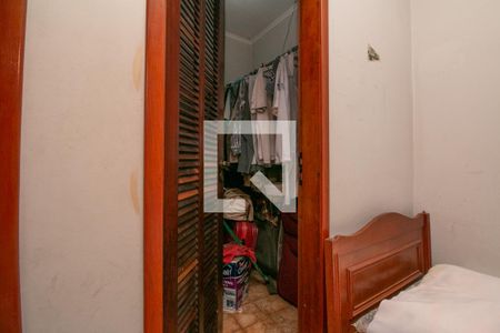 Casa à venda com 480m², 5 quartos e 8 vagas Casa à venda com 480m², 5 quartos e 8 vagasCloset Suíte 1