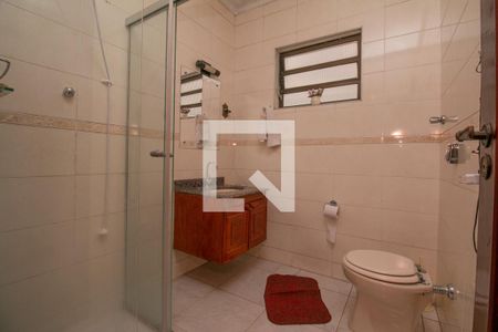 Casa à venda com 480m², 5 quartos e 8 vagas Casa à venda com 480m², 5 quartos e 8 vagasBanheiro Suíte 2