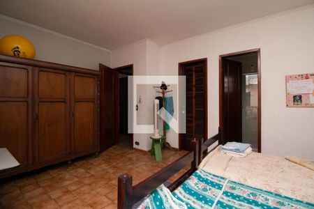 Casa à venda com 480m², 5 quartos e 8 vagas Casa à venda com 480m², 5 quartos e 8 vagasSuíte 5