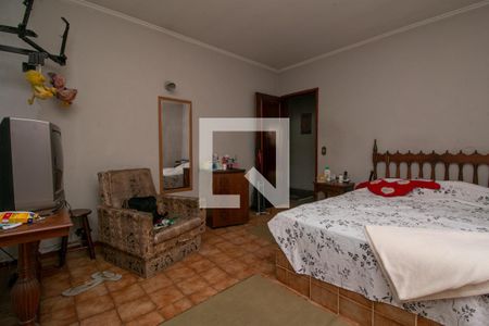 Casa à venda com 480m², 5 quartos e 8 vagas Casa à venda com 480m², 5 quartos e 8 vagasSuíte 4