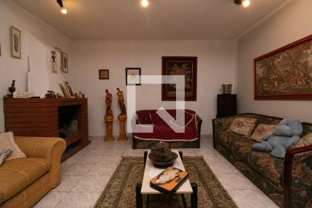 Casa à venda com 480m², 5 quartos e 8 vagas Casa à venda com 480m², 5 quartos e 8 vagasSala de Estar