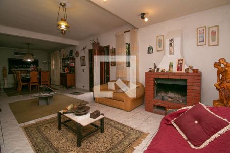 Casa à venda com 480m², 5 quartos e 8 vagas Casa à venda com 480m², 5 quartos e 8 vagasSala de Estar