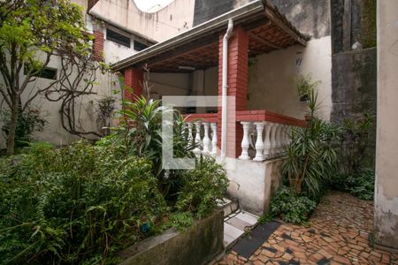 Casa à venda com 480m², 5 quartos e 8 vagas Casa à venda com 480m², 5 quartos e 8 vagasQuintal