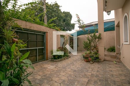 Casa à venda com 480m², 5 quartos e 8 vagas Casa à venda com 480m², 5 quartos e 8 vagasGaragem